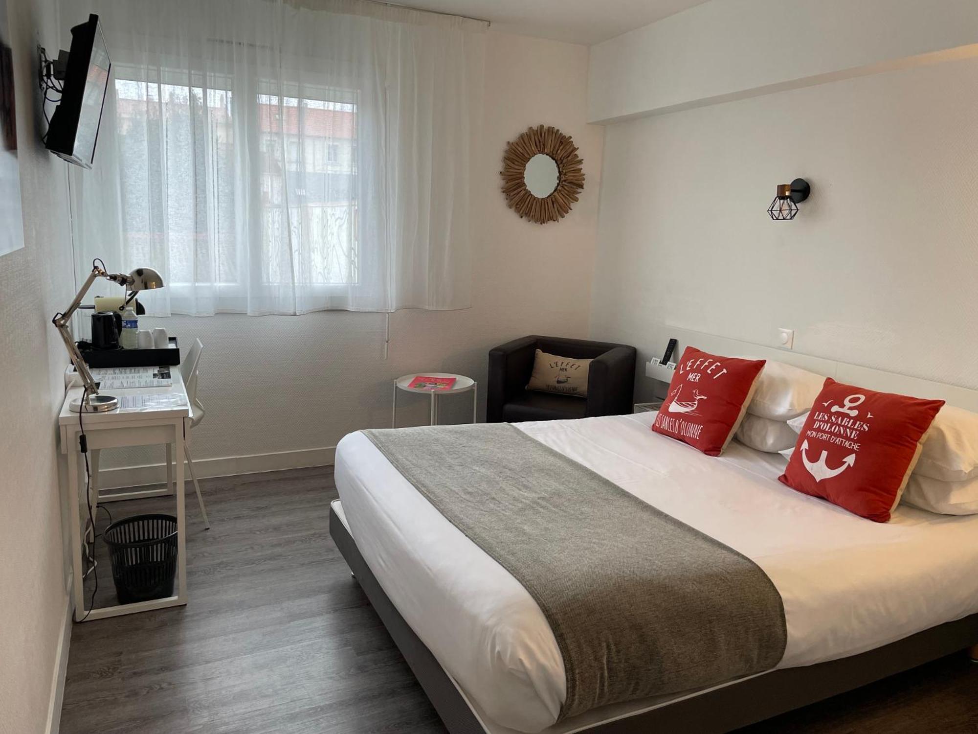 Les Sables-dʼOlonne Cit'Hotel Le Chene Vert מראה חיצוני תמונה
