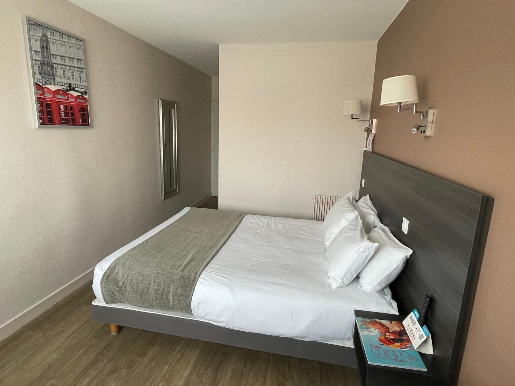 Les Sables-dʼOlonne Cit'Hotel Le Chene Vert מראה חיצוני תמונה