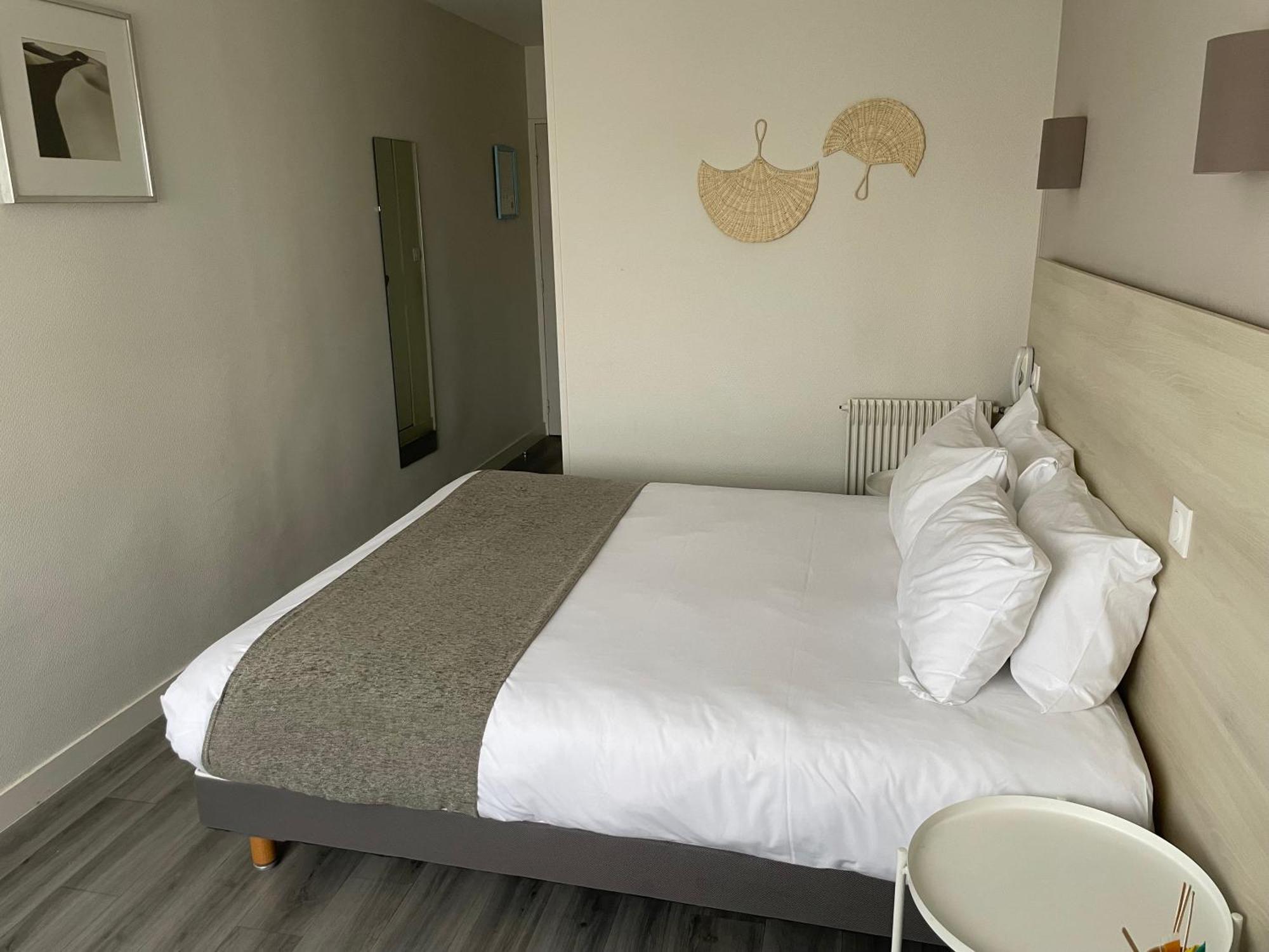 Les Sables-dʼOlonne Cit'Hotel Le Chene Vert מראה חיצוני תמונה